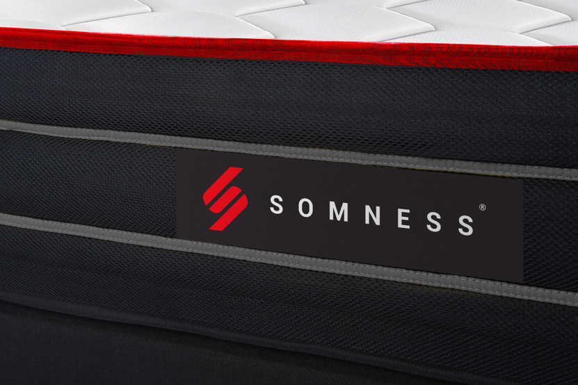 Pack lit complet 140x190 cm - Matelas + Sommier Blanc (en kit) + 2 oreillers + Couette - Boost